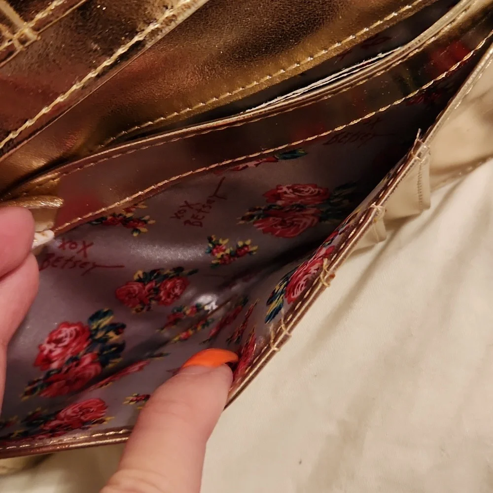 NWOT BESTSEY JOHNSON WALLET WRISTLET